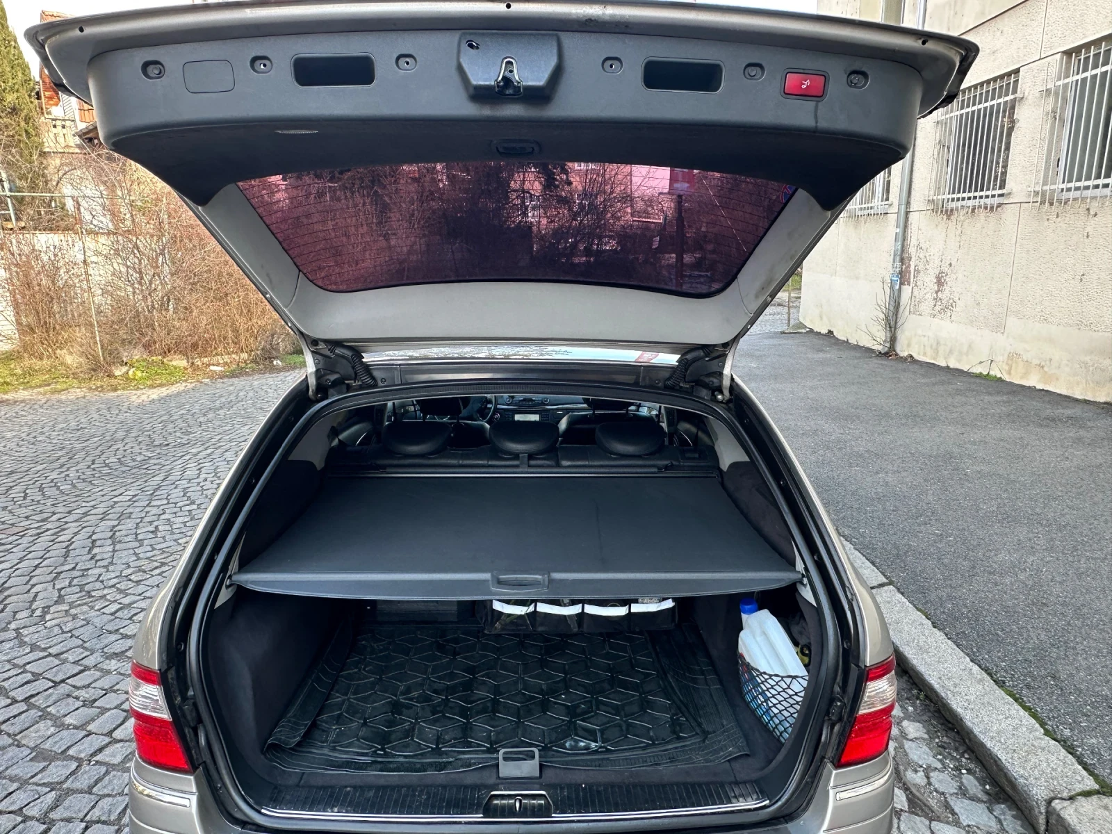 Mercedes-Benz E 320  - изображение 8