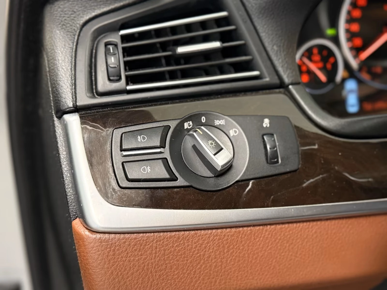 BMW 530 204к.с 360 СМЕНЕНИ ВЕРИГИ, снимка 14 - Автомобили и джипове - 53784019