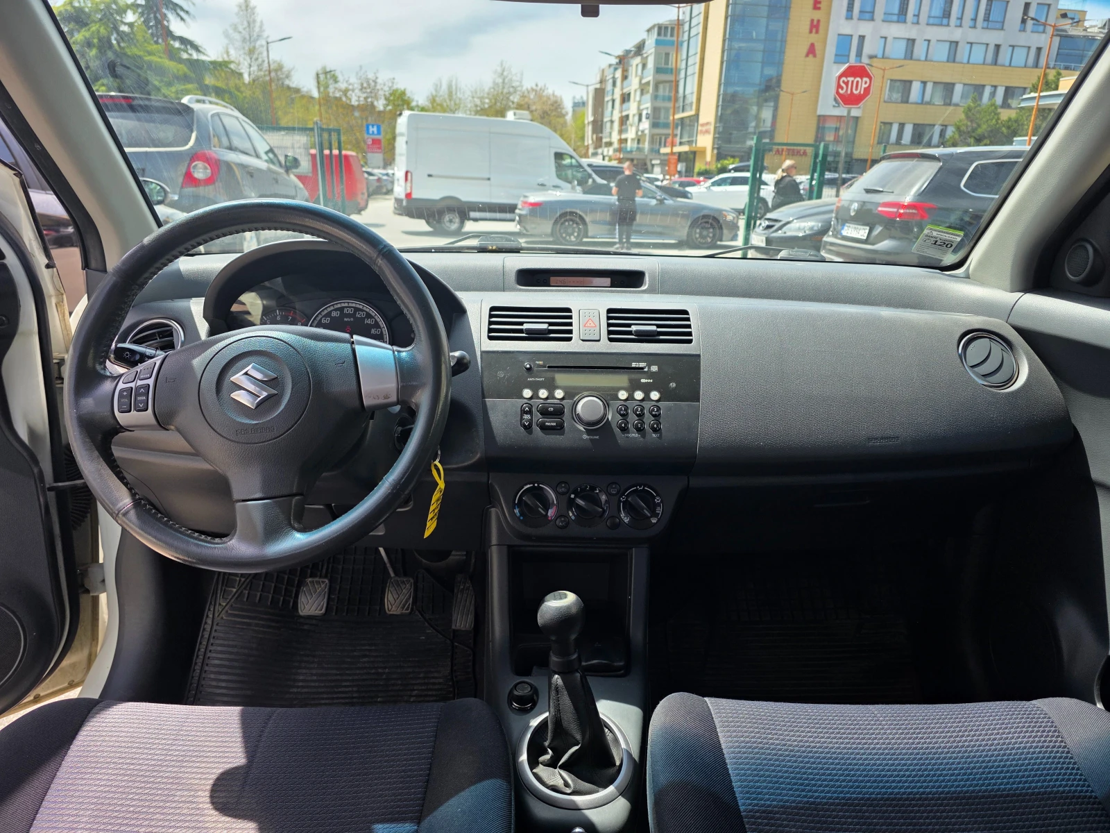 Suzuki Swift 1.3 4х4, снимка 12 - Автомобили и джипове - 54227739
