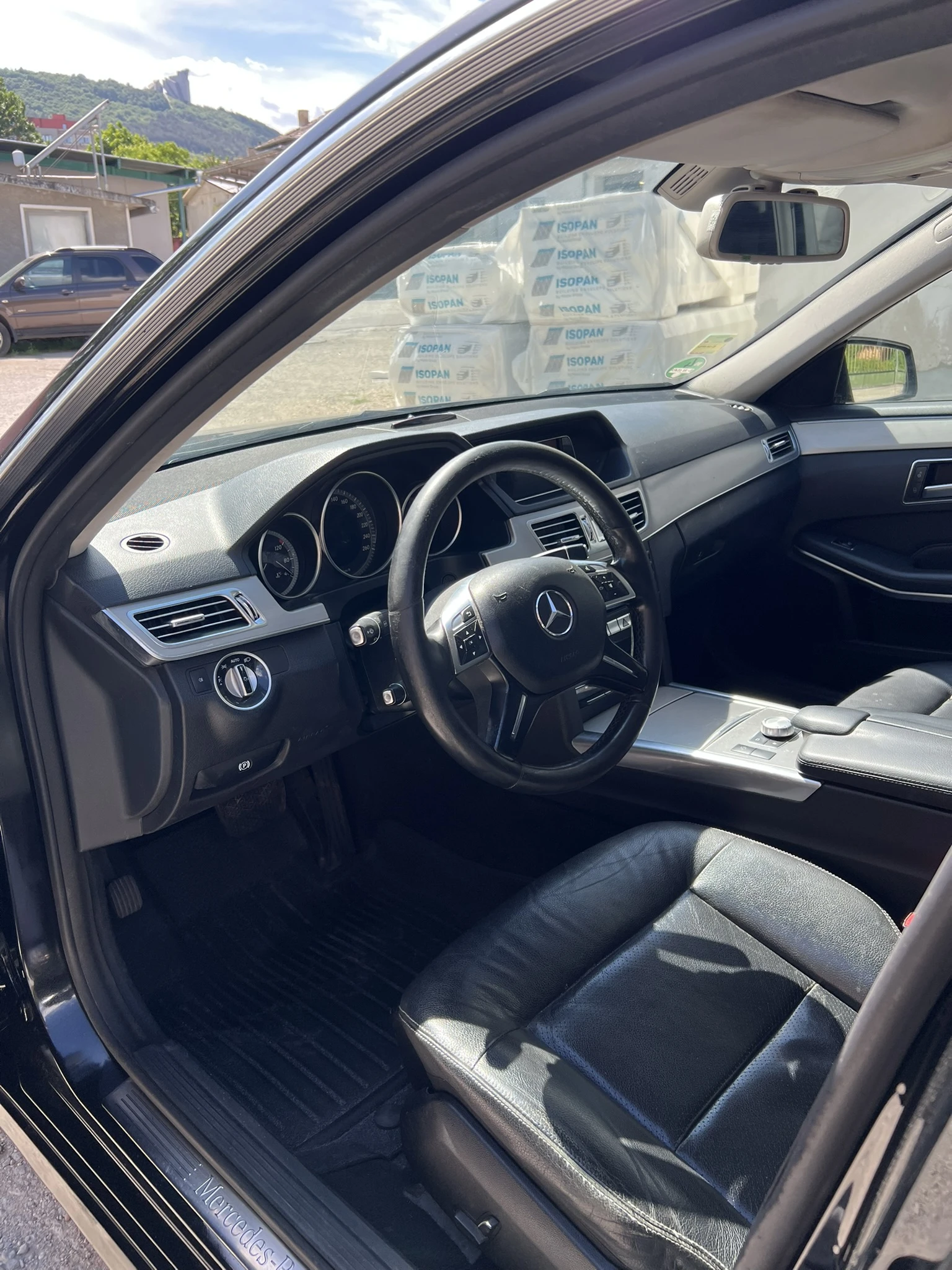 Mercedes-Benz E 200 CDI Avantgarde, снимка 12 - Автомобили и джипове - 54821625