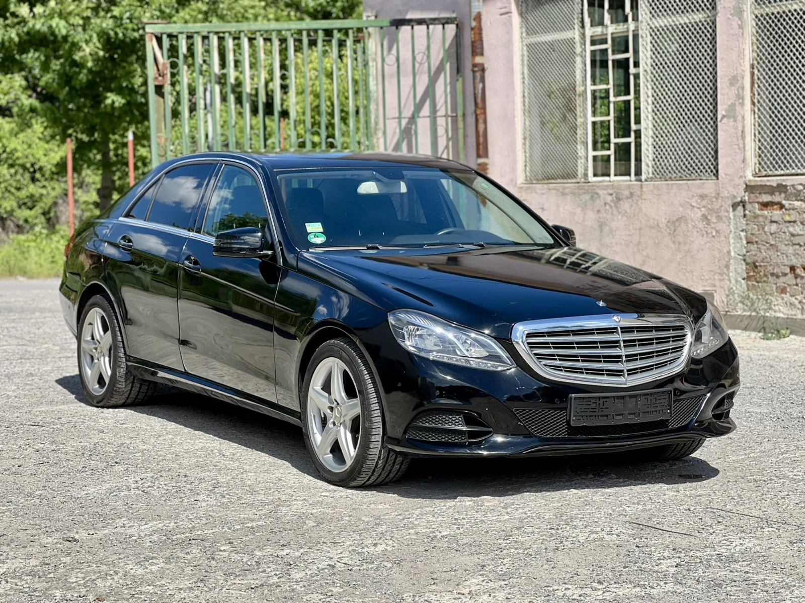 Mercedes-Benz E 200 CDI Avantgarde, снимка 6 - Автомобили и джипове - 54821625