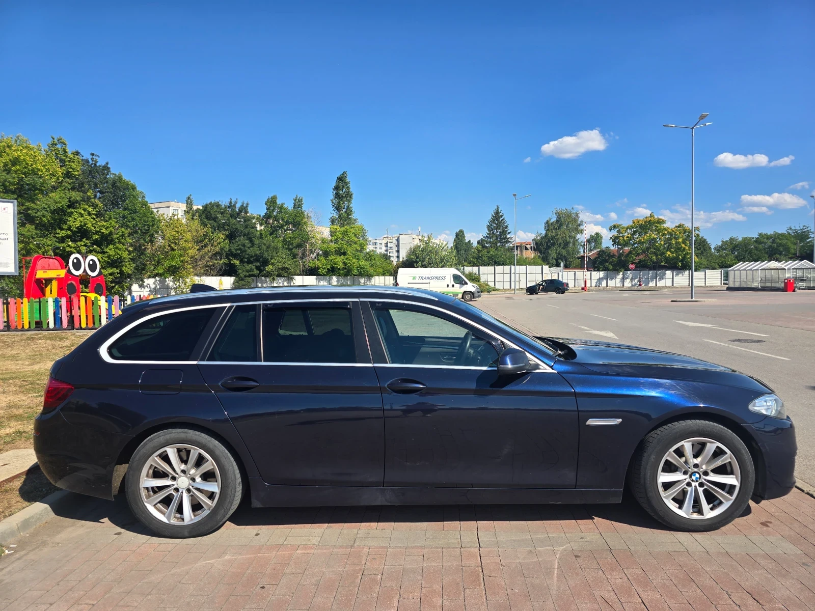 BMW 525 xdrive, снимка 3 - Автомобили и джипове - 55511554
