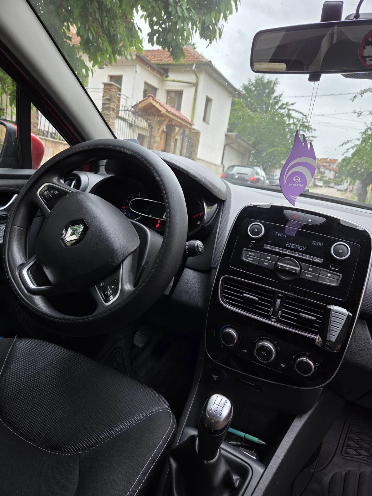 Renault Clio 1.5 dCi, снимка 12 - Автомобили и джипове - 55564653