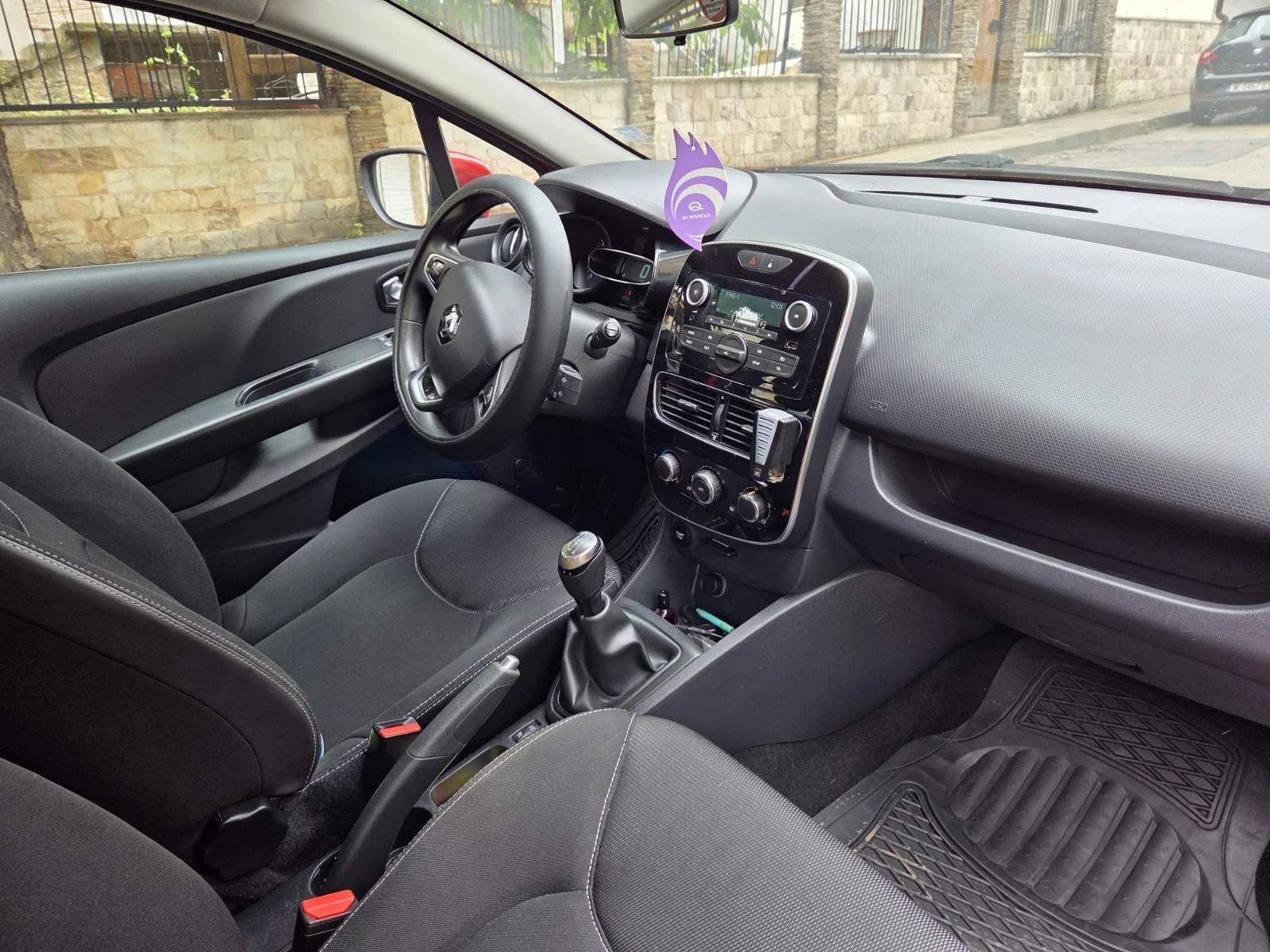 Renault Clio 1.5 dCi, снимка 10 - Автомобили и джипове - 55564653
