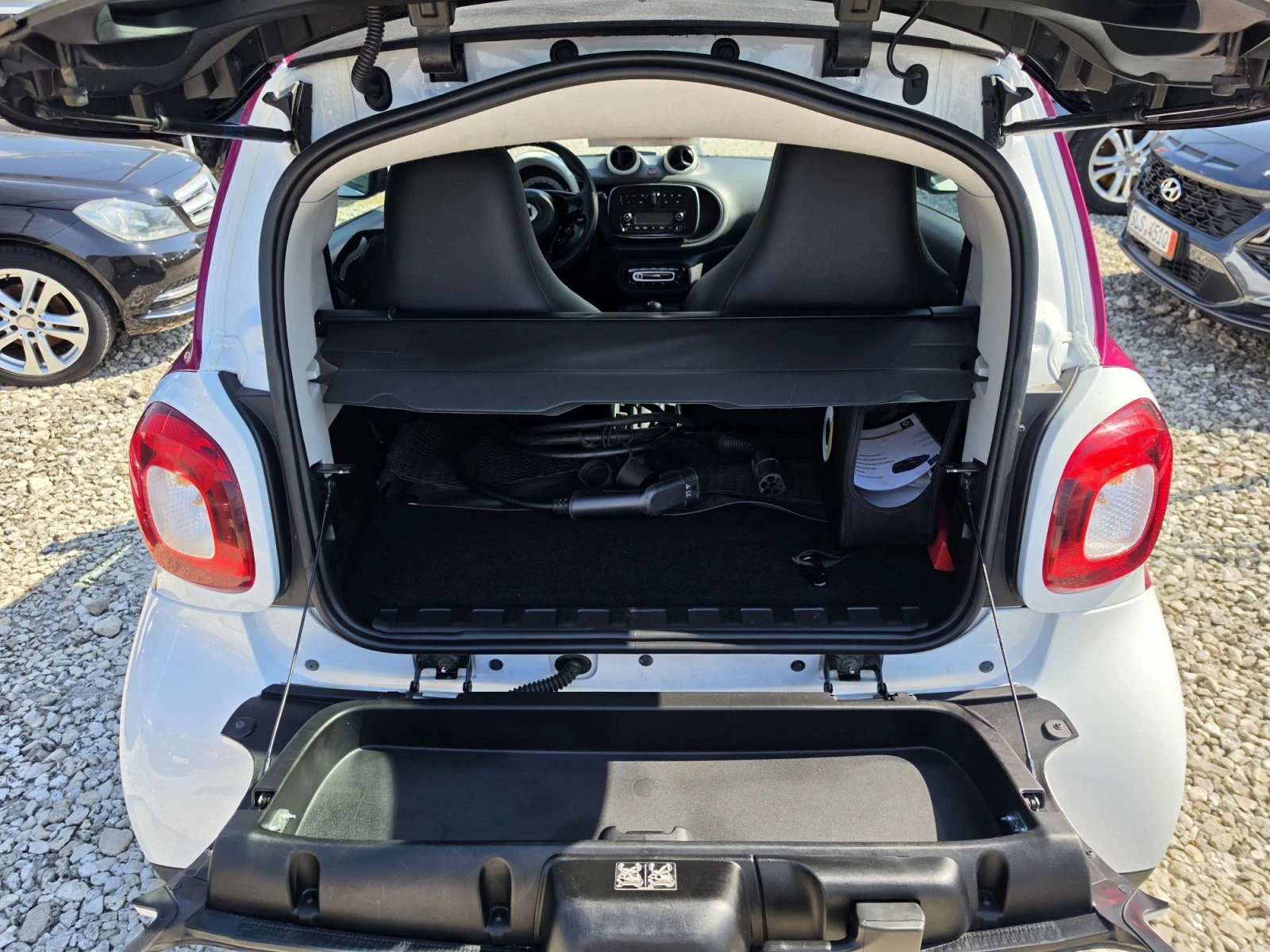 Smart Fortwo 60Kw -120 km пробег, снимка 12 - Автомобили и джипове - 56171542