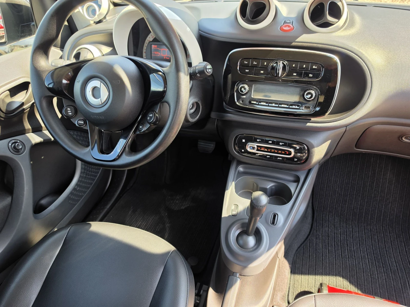 Smart Fortwo 60Kw -120 km пробег, снимка 10 - Автомобили и джипове - 56171542