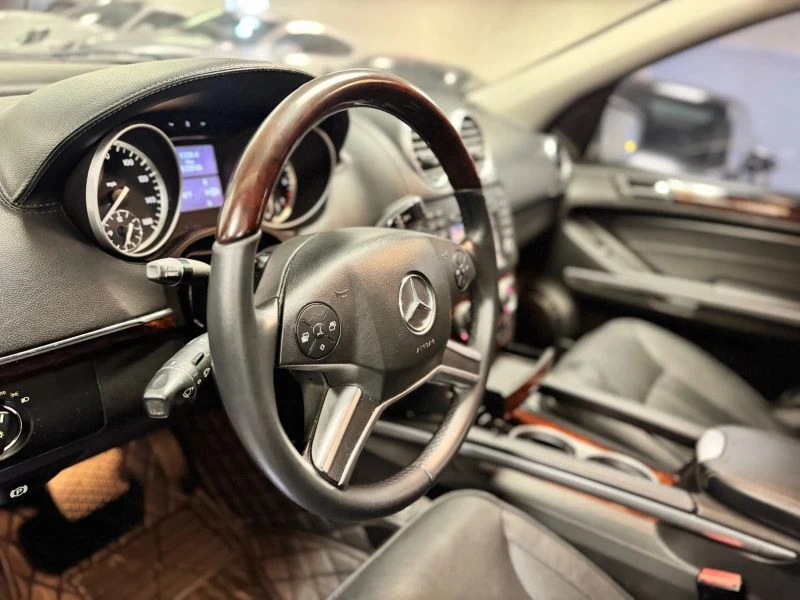 Mercedes-Benz GL 500 AMG* 7МЕСТА* ТВ* ОБДУХ* HARMAN* KEYLESS* PANO* КАМ - изображение 5