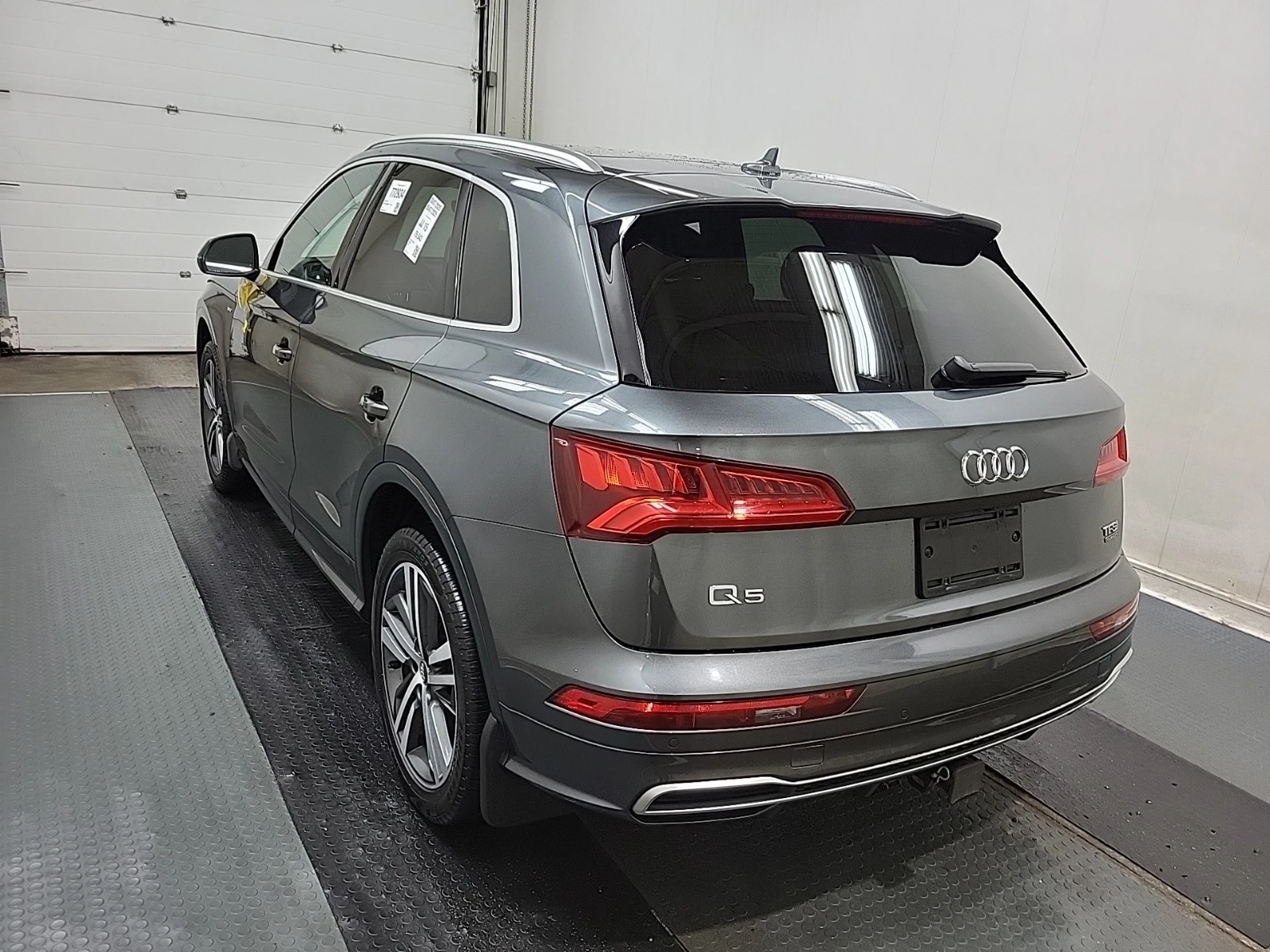 Audi Q5 TECHNIK Обдух* Bang&Olufsen* 360* Дистроник* Пано* - изображение 3