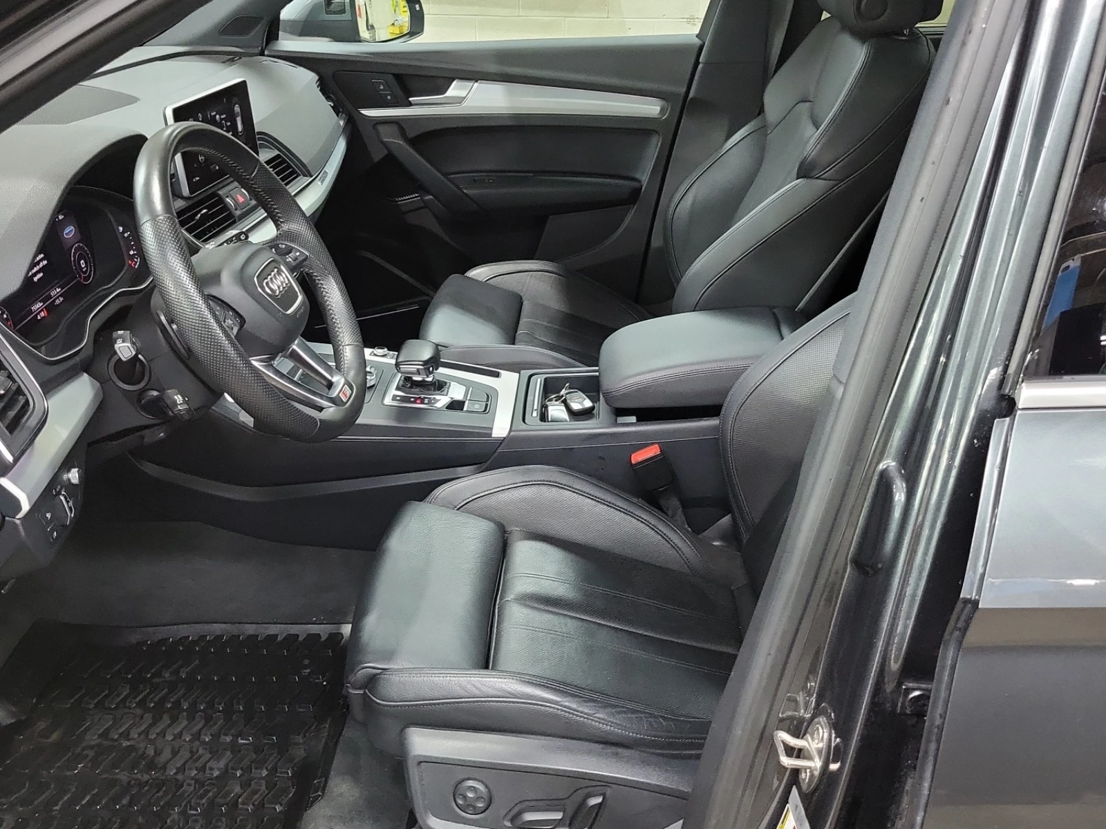 Audi Q5 TECHNIK Обдух* Bang&Olufsen* 360* Дистроник* Пано* - изображение 7