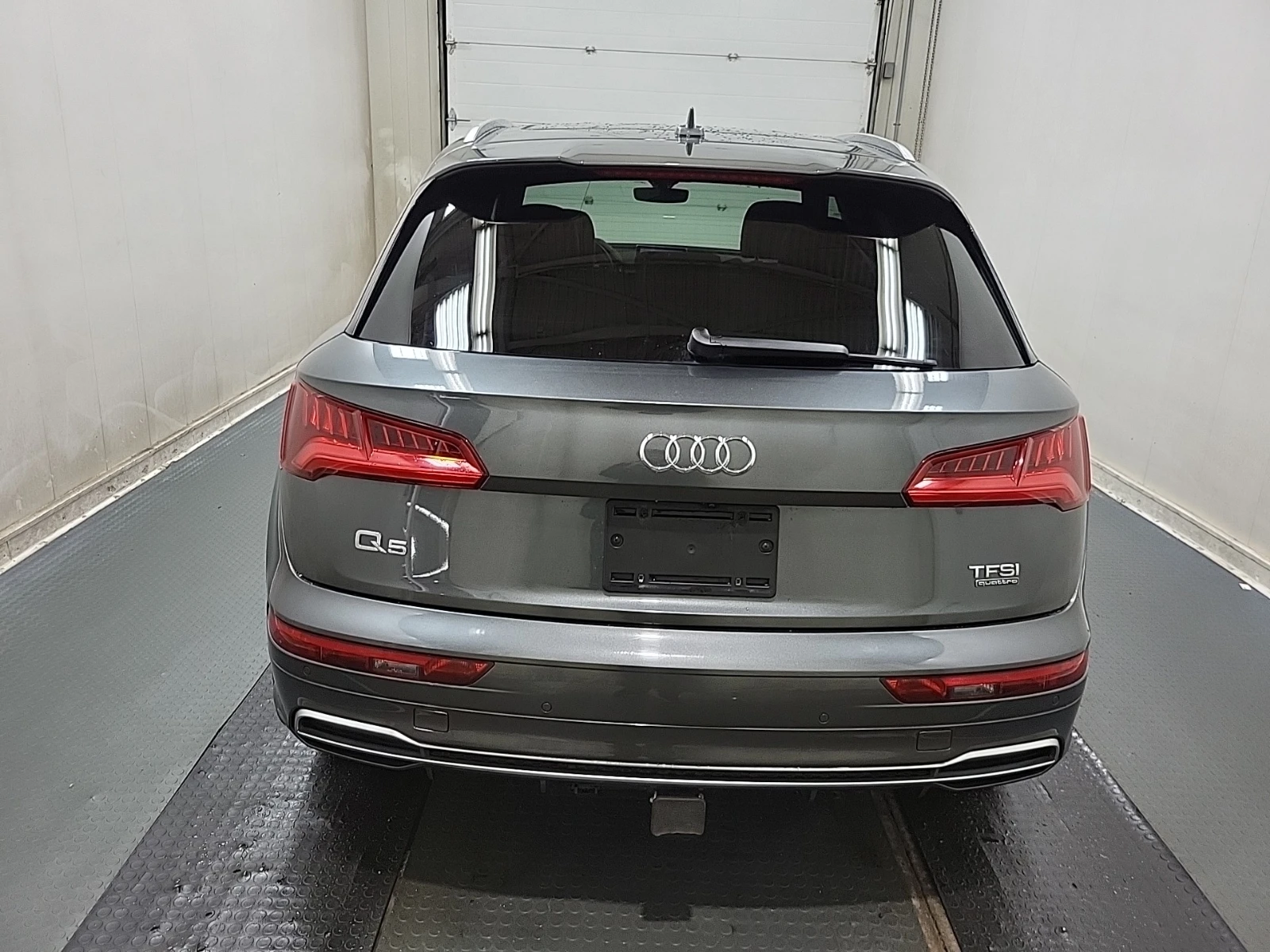 Audi Q5 TECHNIK Обдух* Bang&Olufsen* 360* Дистроник* Пано* - изображение 4