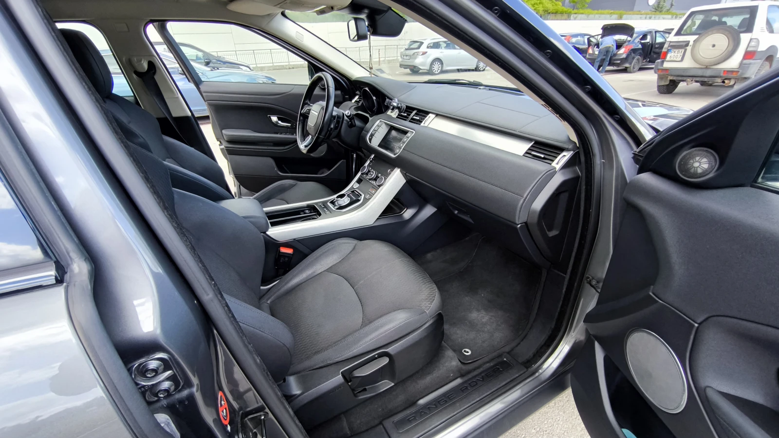 Land Rover Range Rover Evoque 2.0D 4x4 Facelift - изображение 8