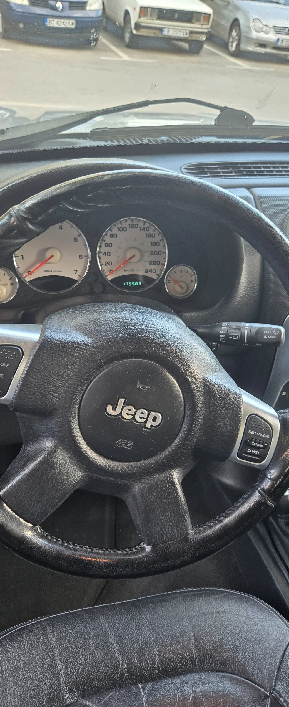 Jeep Cherokee Cherokee Limited  - изображение 9