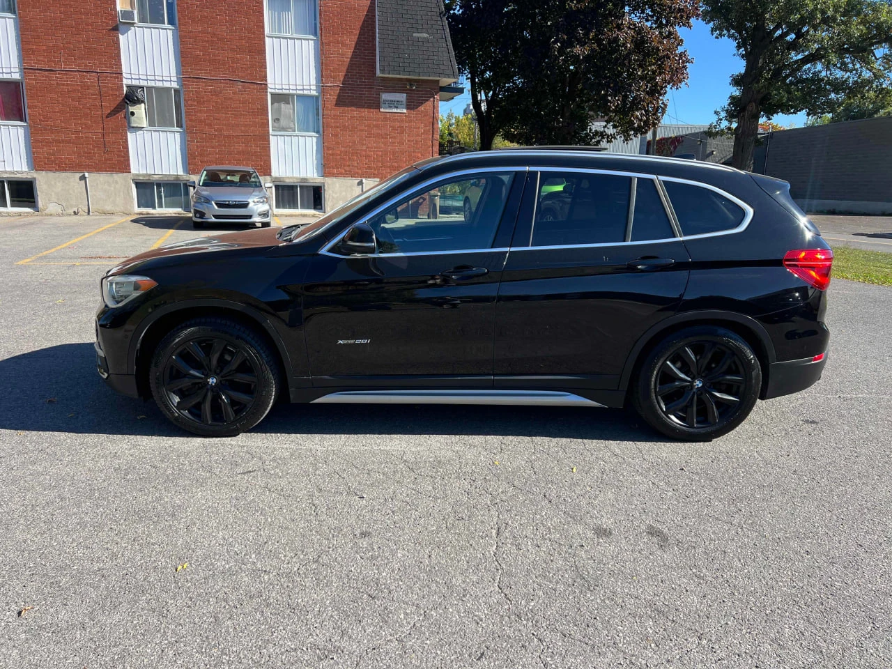 BMW X1 * АВТО КРЕДИТ* ЦЕНА ДО БГ * СЕРВИЗНА ИСТОРИЯ *  - изображение 5