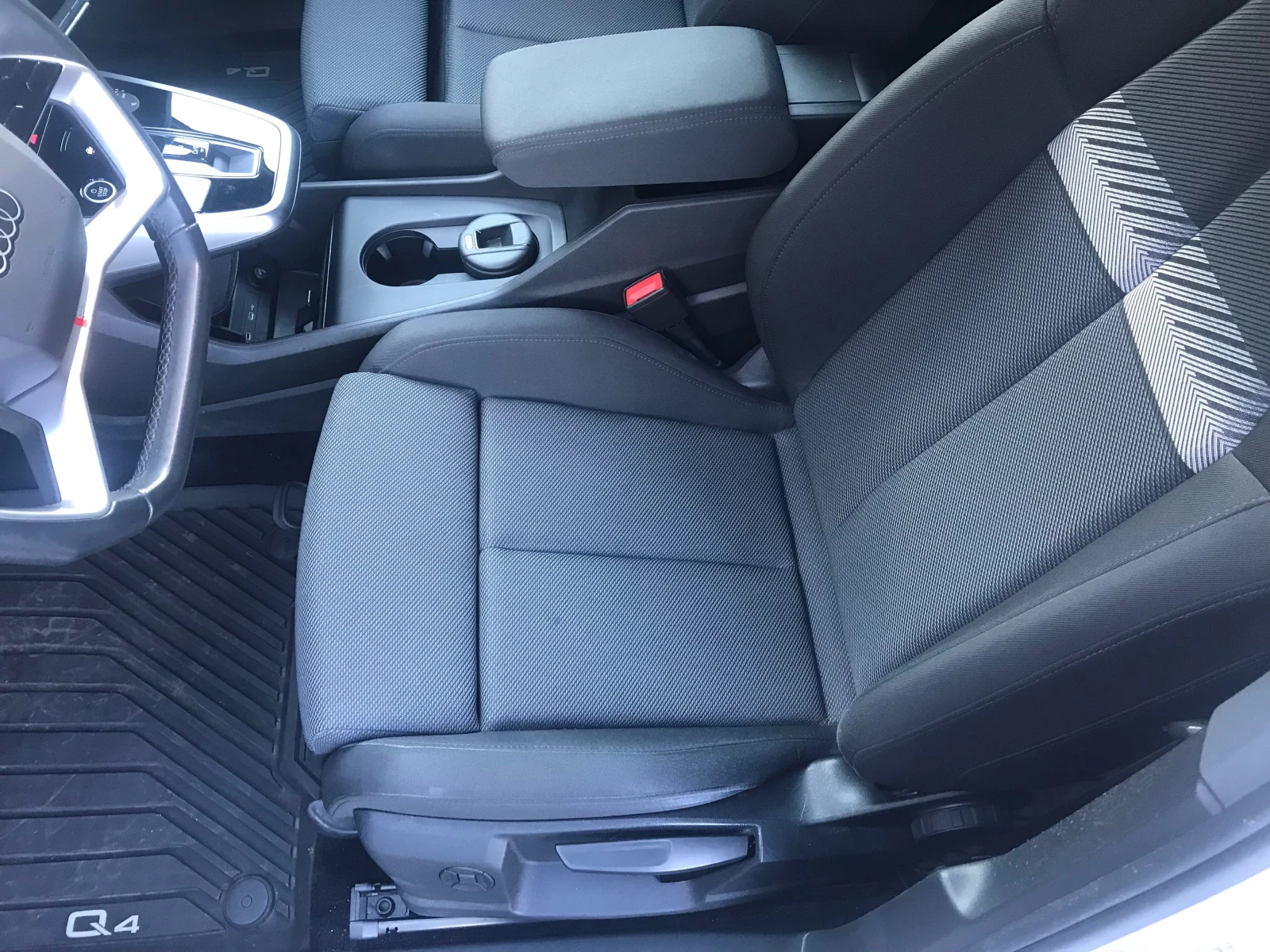 Audi Q4 �������� �� 2028�./E-tron 40/Sportback/Quattro/TOP | Mobile.bg � ����������� 11