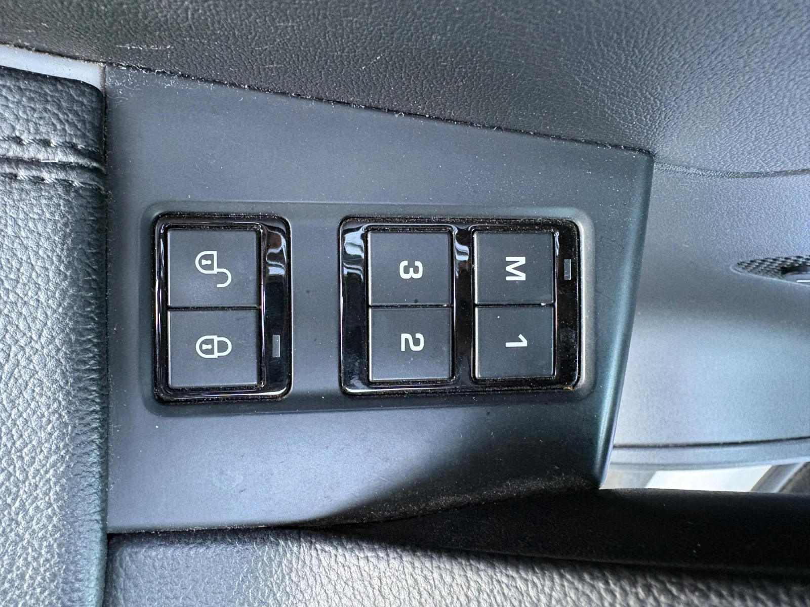 Jaguar F-PACE * 3.0* MERIDIAN* FULL* FULL* ЛИЗИНГ* , снимка 11 - Автомобили и джипове - 53894517