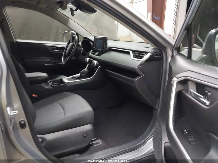 Toyota Rav4 2.5l Hybrid Xle, снимка 5 - Автомобили и джипове - 54222236