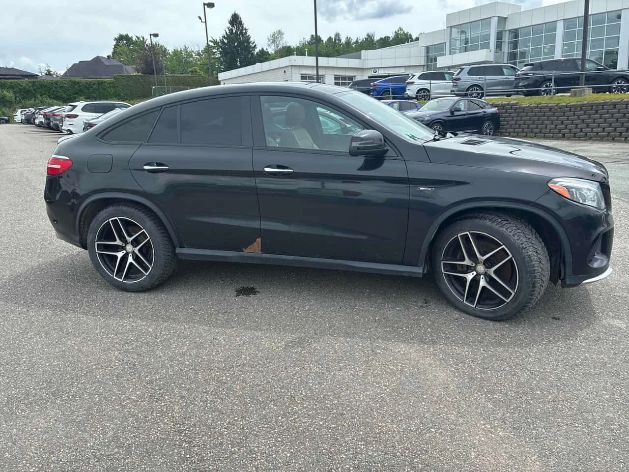 Mercedes-Benz GLE 450 AMG ДИСТРОНИК * HARMAN/KARDON * ОБДУХВАНЕ * ПАНО * , снимка 3 - Автомобили и джипове - 55094034