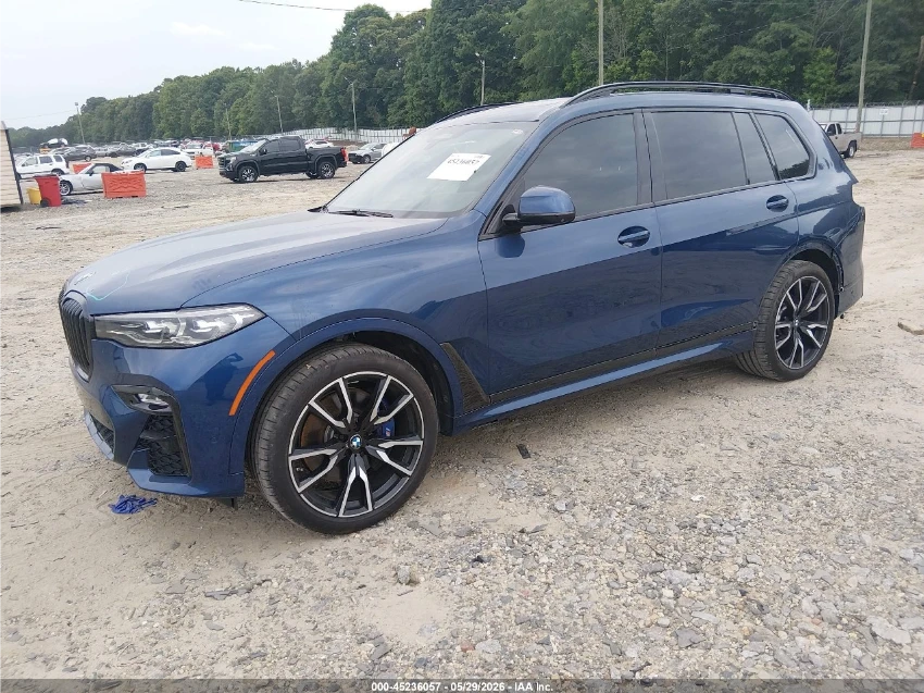 BMW X7 XDRIVE40I / M PKG / DISTRONIC / МАСАЖ / 360 /ОБДУХ, снимка 3 - Автомобили и джипове - 55896766