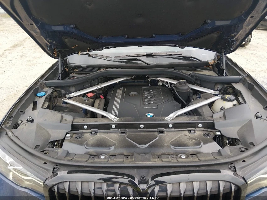 BMW X7 XDRIVE40I / M PKG / DISTRONIC / МАСАЖ / 360 /ОБДУХ, снимка 10 - Автомобили и джипове - 55896766