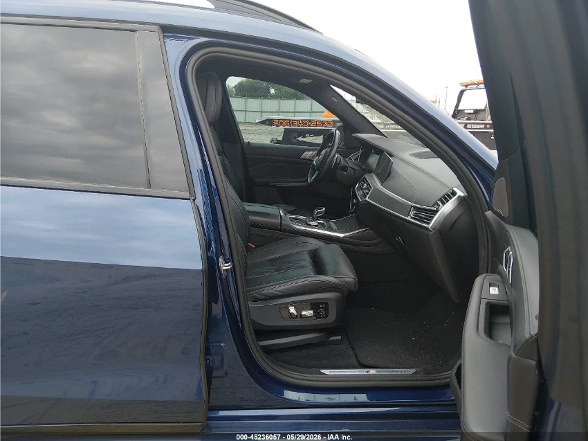 BMW X7 XDRIVE40I / M PKG / DISTRONIC / МАСАЖ / 360 /ОБДУХ, снимка 7 - Автомобили и джипове - 55896766
