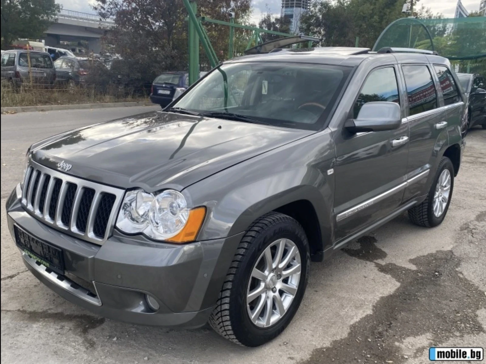 Jeep Grand cherokee Overland , снимка 4 - Автомобили и джипове - 56185202