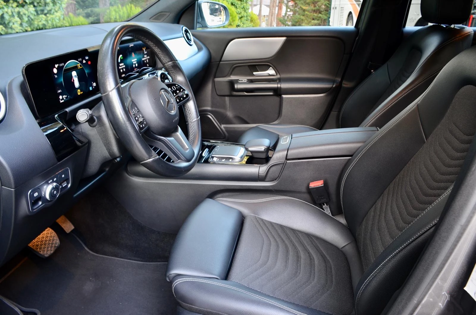 Mercedes-Benz GLA 200 GLA 200//full led//car play// | Mobile.bg � ����������� 6