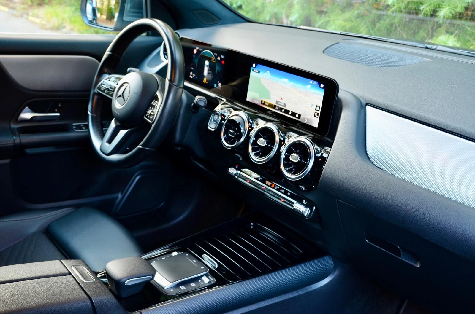 Mercedes-Benz GLA 200 GLA 200//full led//car play// | Mobile.bg � ����������� 8