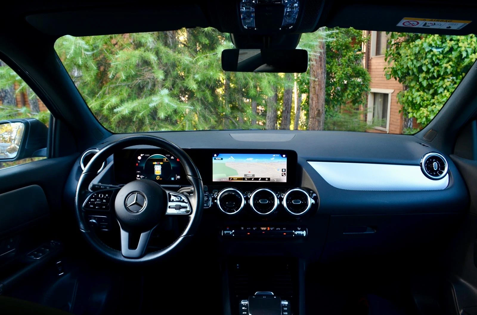 Mercedes-Benz GLA 200 GLA 200//full led//car play// | Mobile.bg � ����������� 17