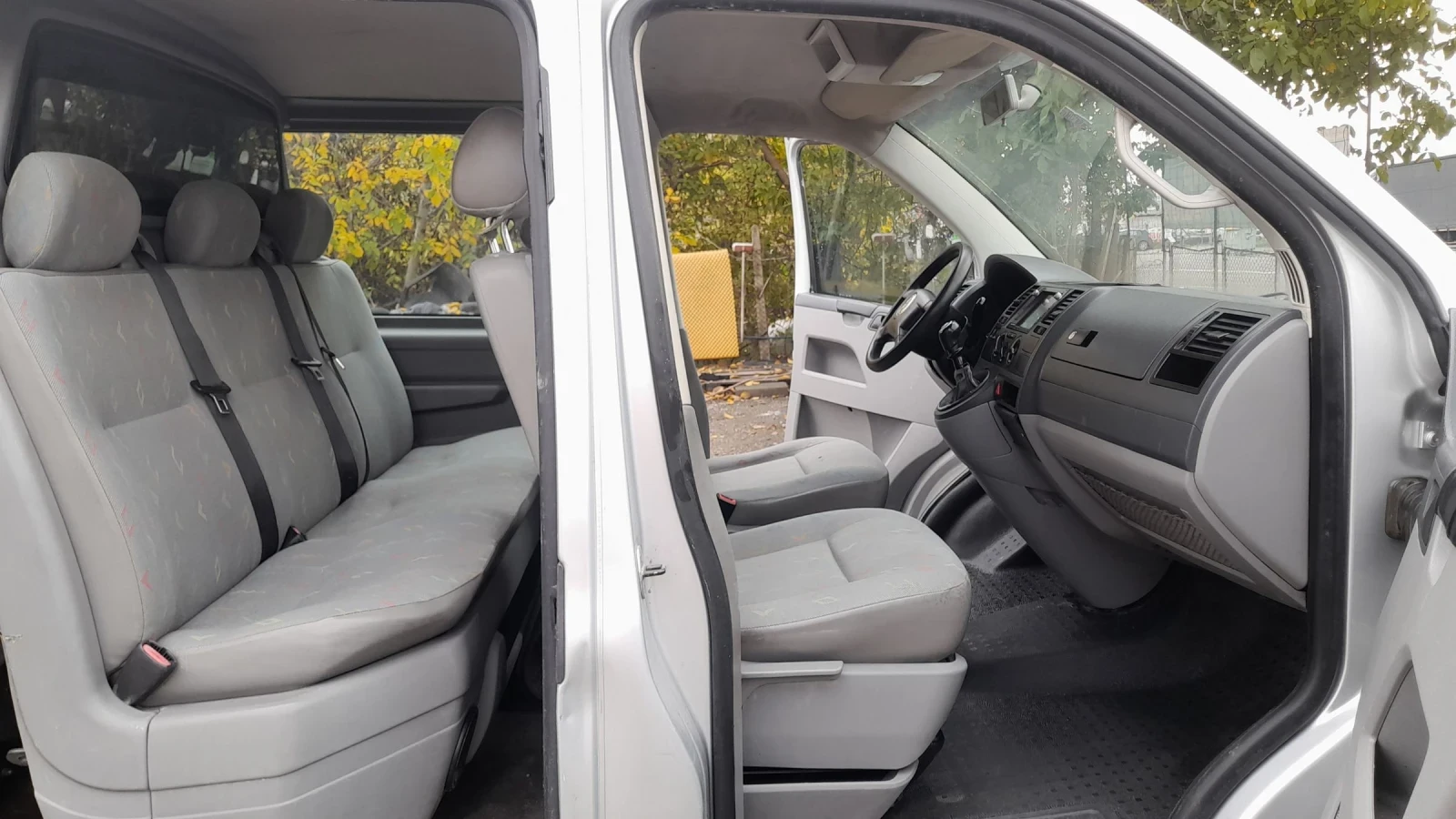 VW Transporter 2.5TDI Klima 131kc  | Mobile.bg   13