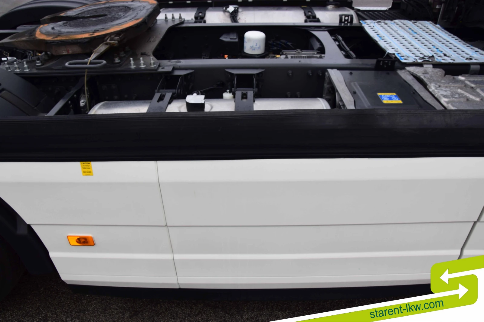 Volvo Fh SZM26040 - изображение 10