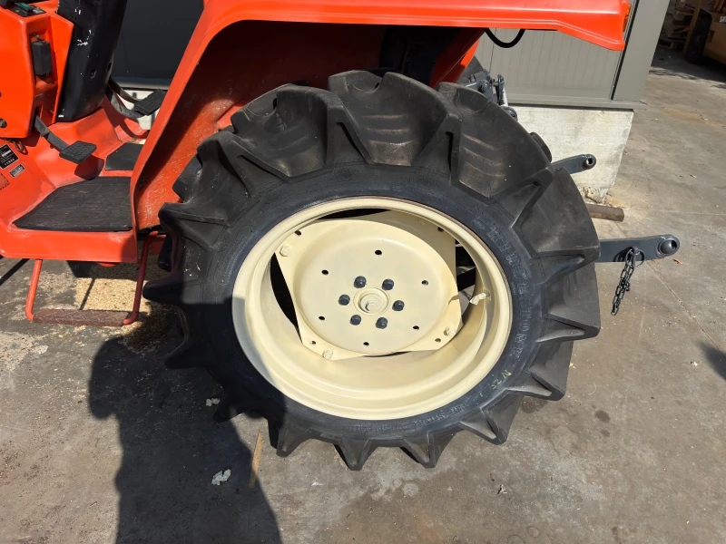 Трактор Hinomoto N249, снимка 5 - Селскостопанска техника - 52085549