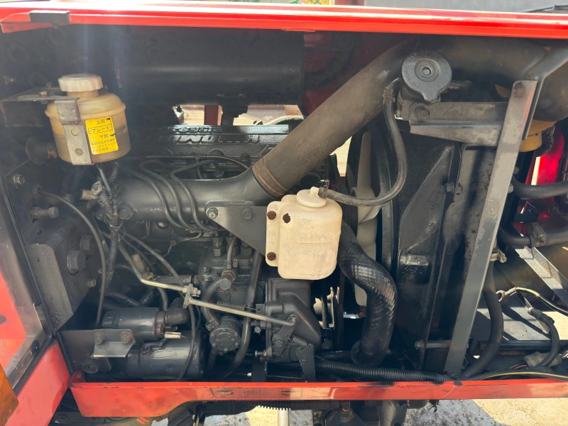 Трактор Hinomoto N249, снимка 6 - Селскостопанска техника - 52085549