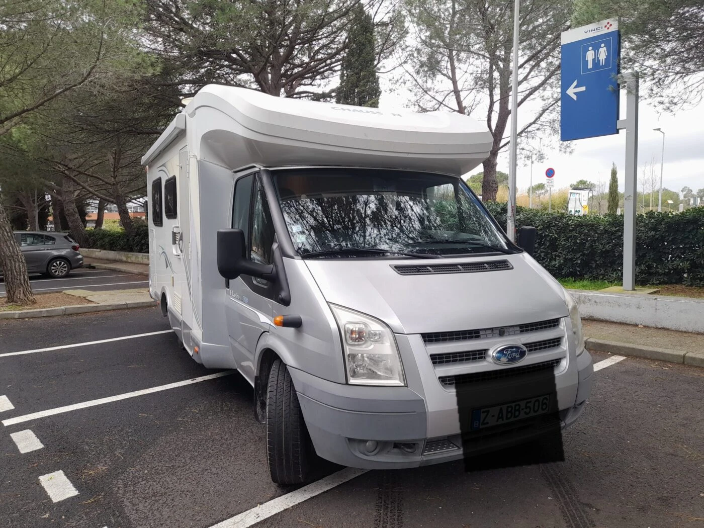 Кемпер Ford Chausson Flash 12, снимка 2 - Каравани и кемпери - 55292397