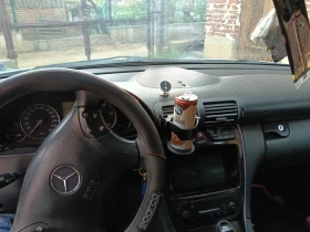 Mercedes-Benz C 200, снимка 10