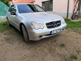 ������ Mercedes-Benz C 200