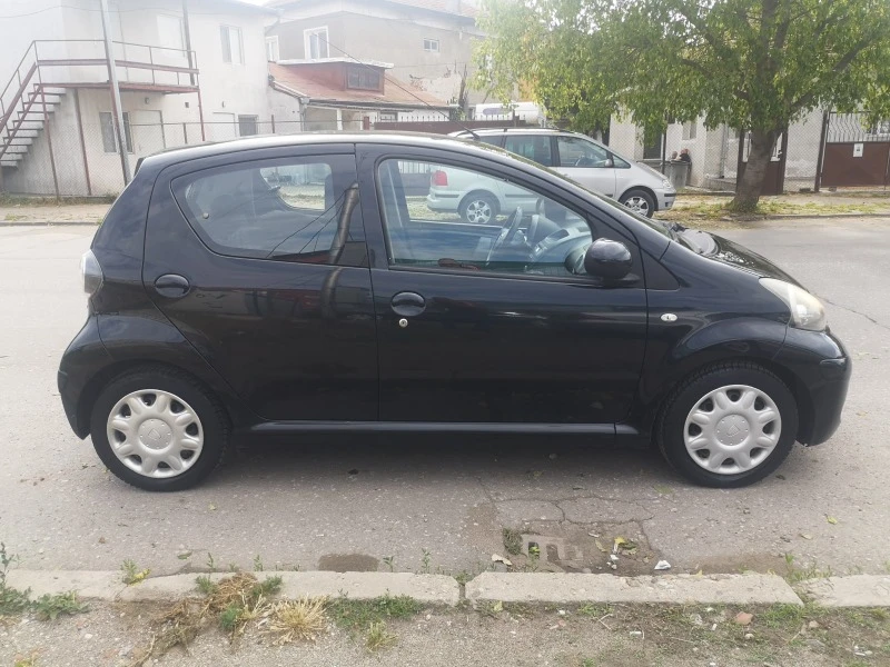 Toyota Aygo 1.0i Германия , снимка 2 - Автомобили и джипове - 41096730