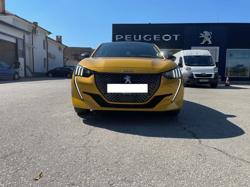 Peugeot 208 1.2 PureTech GT AUTO, снимка 1 - Автомобили и джипове - 47376793