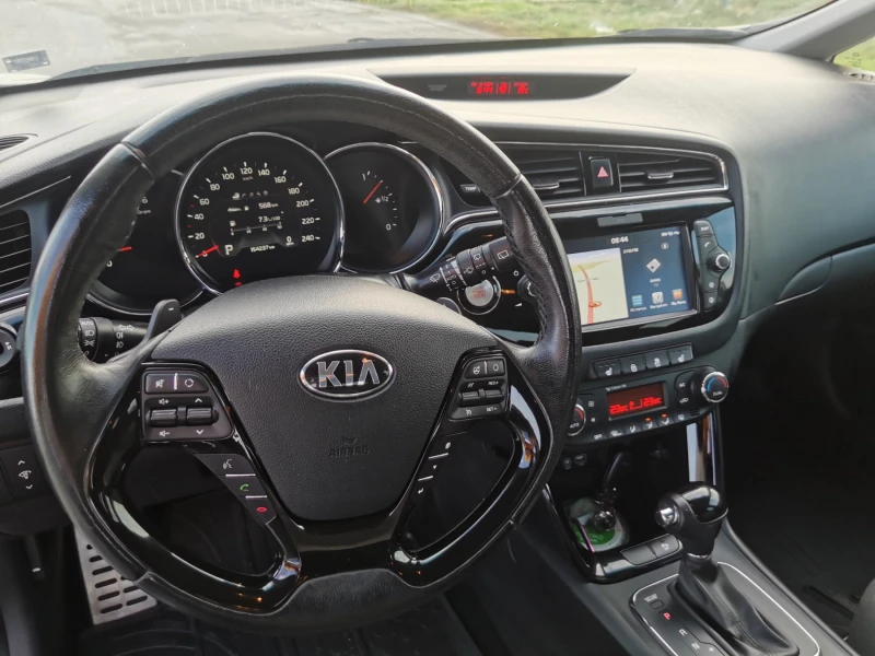 Kia Ceed, снимка 7 - Автомобили и джипове - 48067584