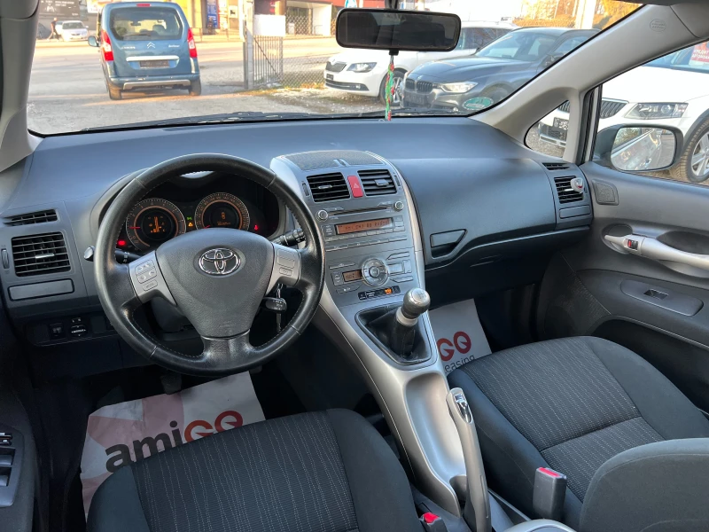 Toyota Auris 1.6 VVT-I, снимка 10 - Автомобили и джипове - 48043797