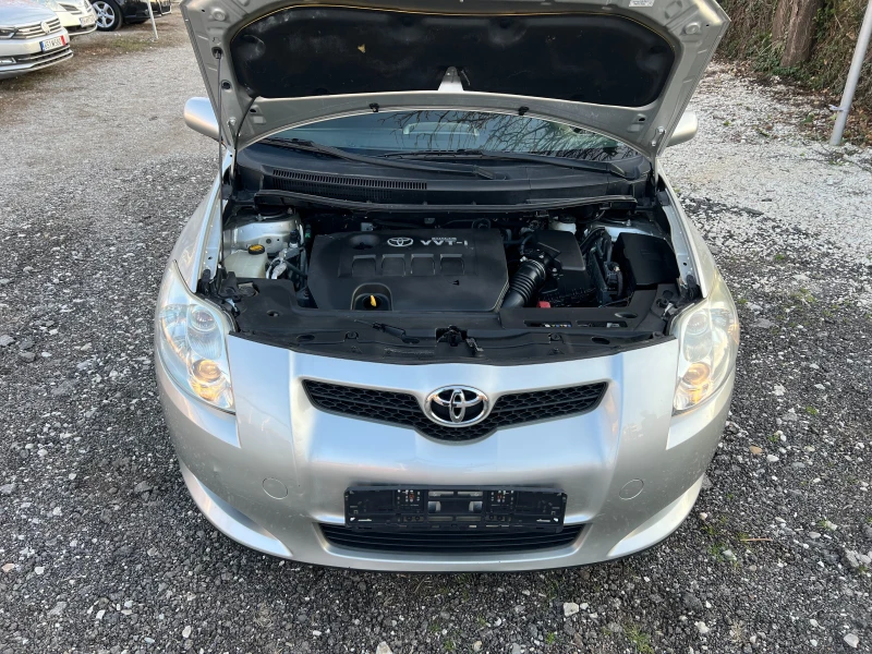 Toyota Auris 1.6 VVT-I, снимка 17 - Автомобили и джипове - 48043797