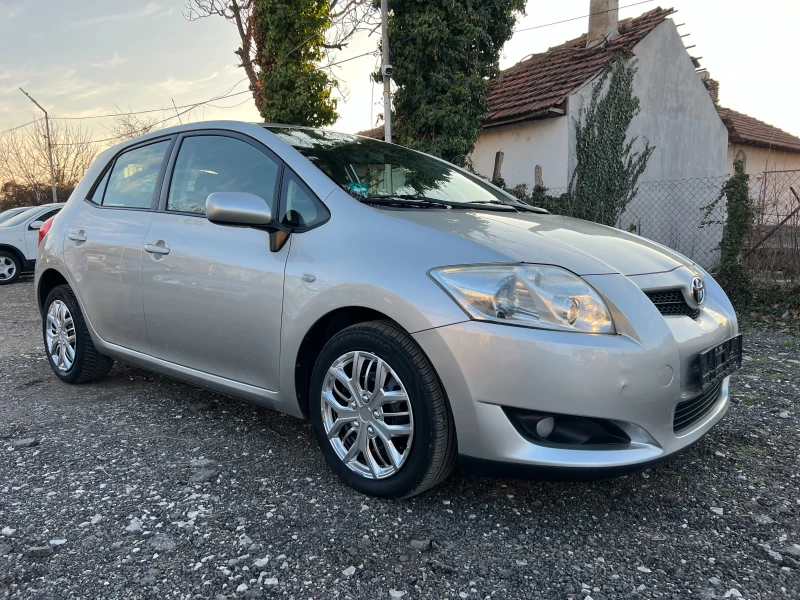 Toyota Auris 1.6 VVT-I, снимка 3 - Автомобили и джипове - 48043797