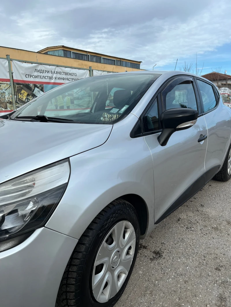 Renault Clio, снимка 6 - Автомобили и джипове - 48840583