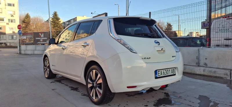 Nissan Leaf  Leaf 30Kw tekna edition, снимка 10 - Автомобили и джипове - 49405964