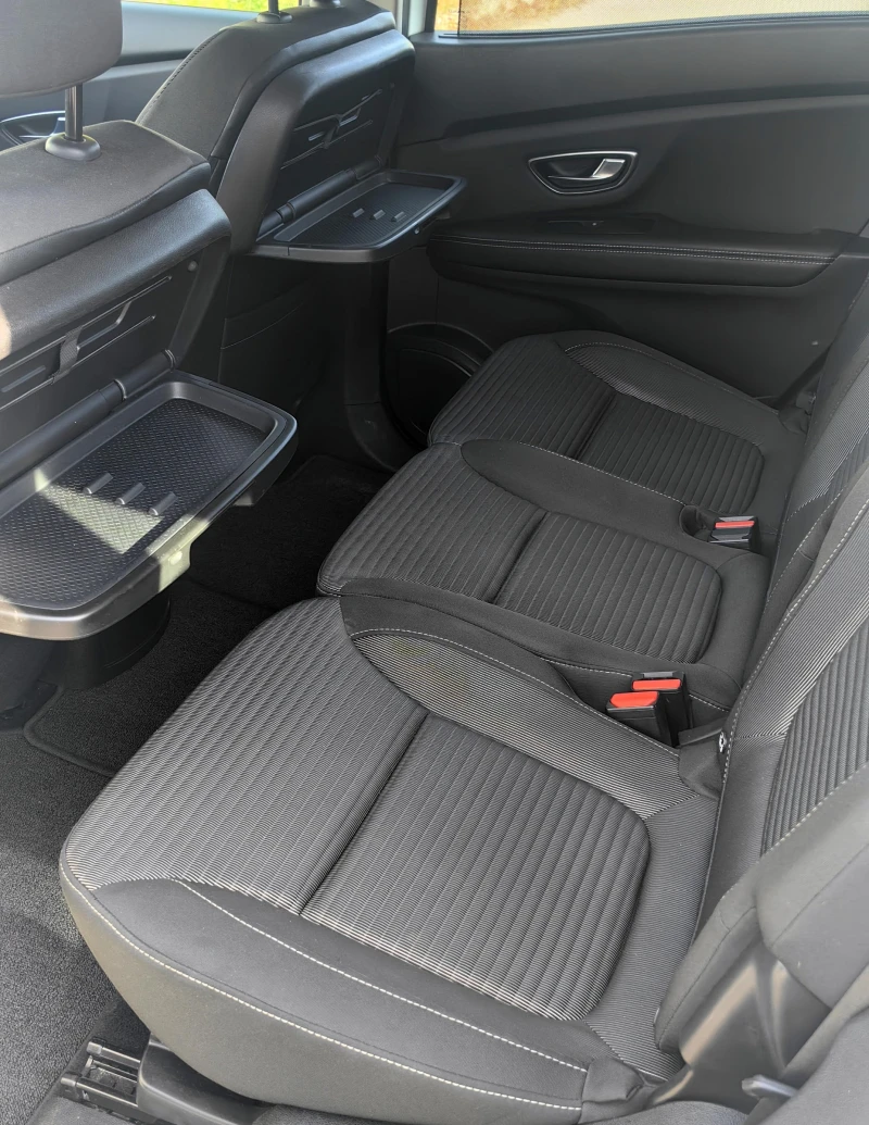 Renault Grand scenic Automatic 1.7D, снимка 12 - Автомобили и джипове - 52406839