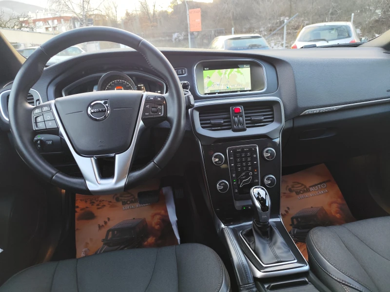Volvo V40 Cross Country 2.0D* АВТОМАТИК* EURO6B* NAVI* , снимка 6 - Автомобили и джипове - 52942581