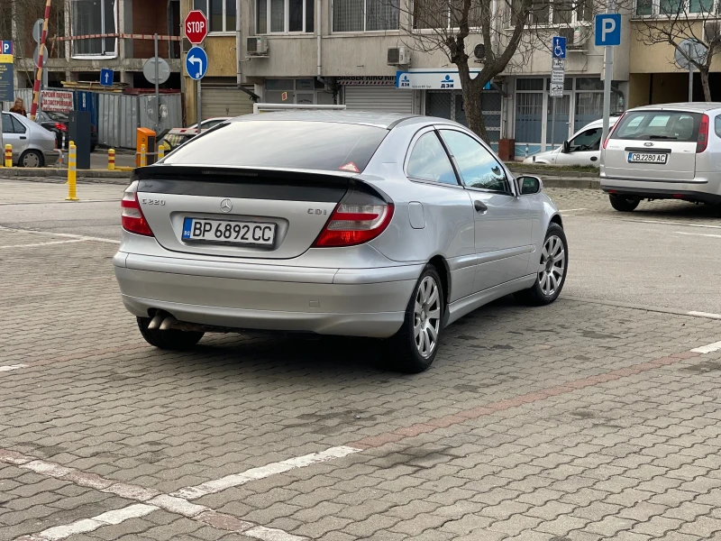 Mercedes-Benz C 220 2.2, снимка 2 - Автомобили и джипове - 53145159