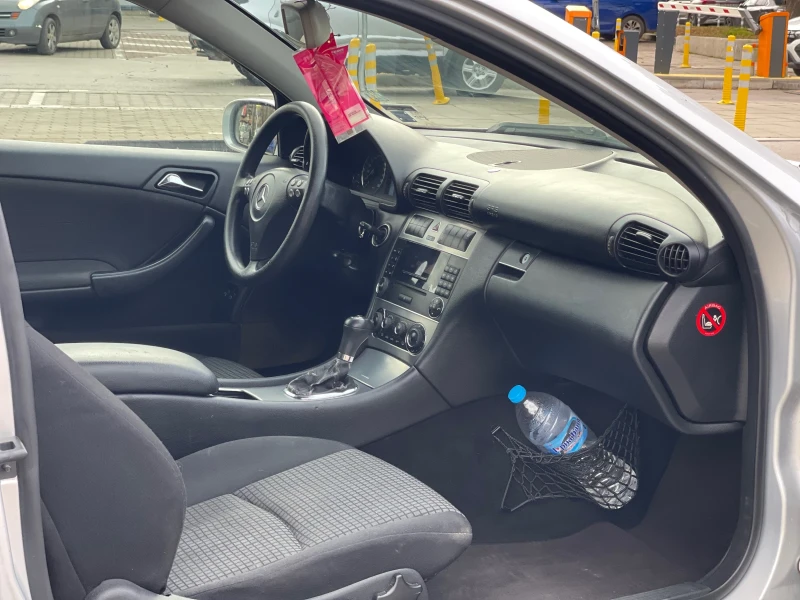 Mercedes-Benz C 220 2.2, снимка 6 - Автомобили и джипове - 53145159