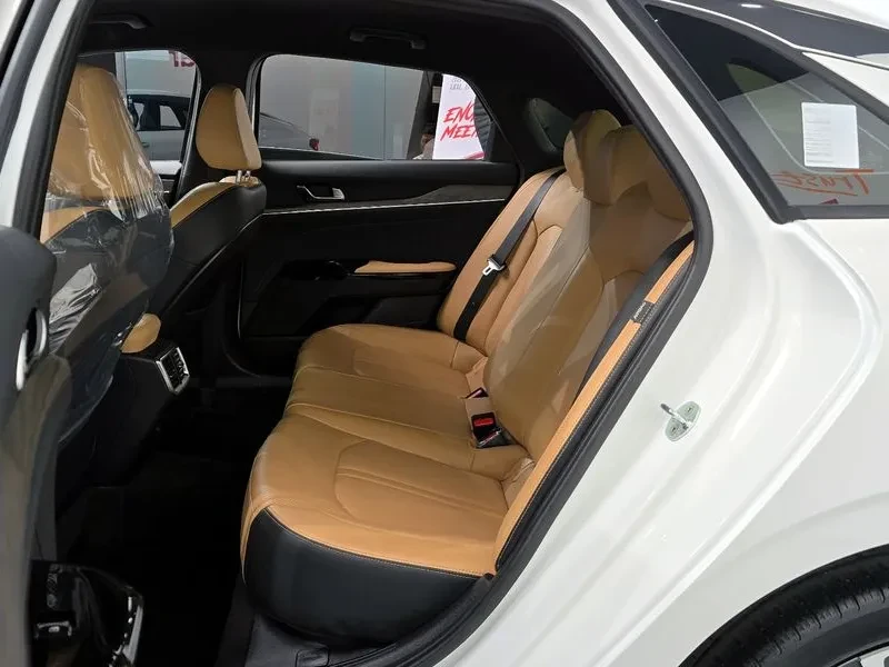 Kia K5, снимка 12 - Автомобили и джипове - 54833458