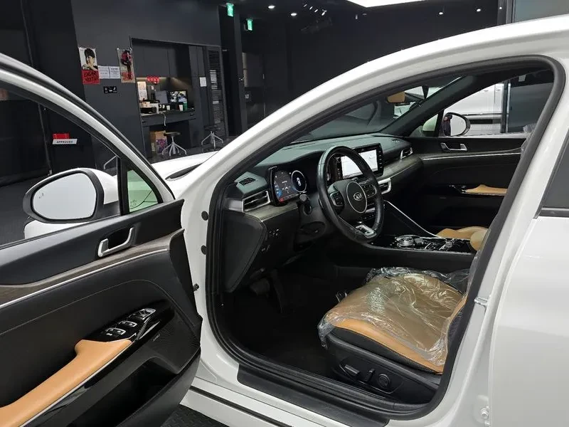 Kia K5, снимка 10 - Автомобили и джипове - 54833458