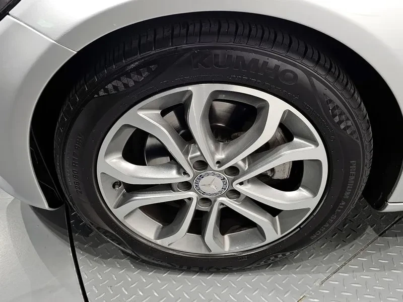 Mercedes-Benz C 220 D Avantgarde   , снимка 5 - Автомобили и джипове - 54882222